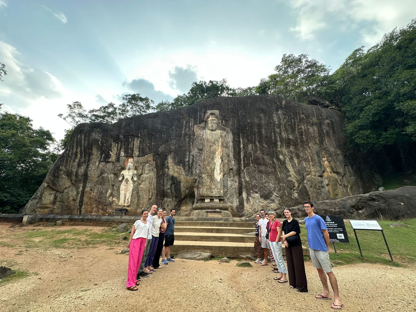 Visit to Buduruwagala temple on the way to Ella